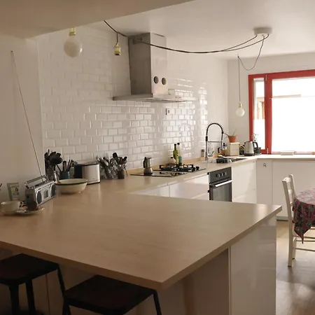 Grande Maison Cosy En Coeur De Village Сasa de vacaciones Lisle-sur-Tarn